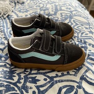 Vans Old Skool sneaker toddler size 9